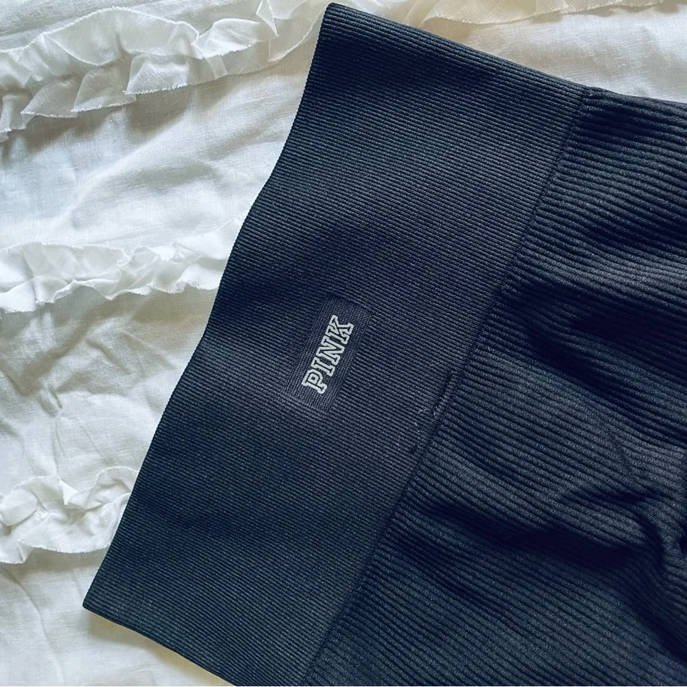 PINK Victoria’s Secret Cool & Comfy Leggings - Picture 2 of 7